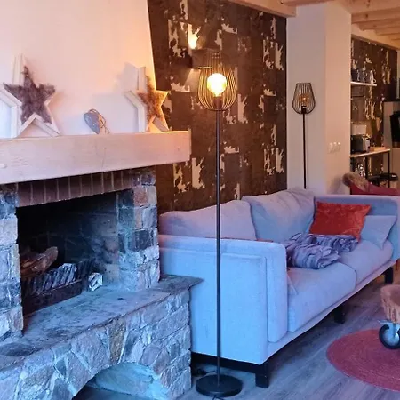 Chalet Somptueux De 130 M², Exposé Plein Sud, Vue Sur Les Montagnes.