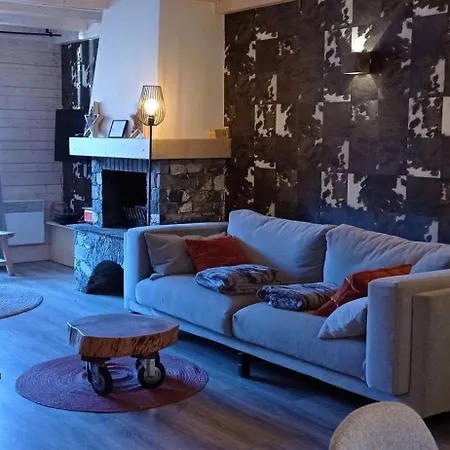 Somptueux De 130 M², Exposé Plein Sud, Vue Sur Les Montagnes. *