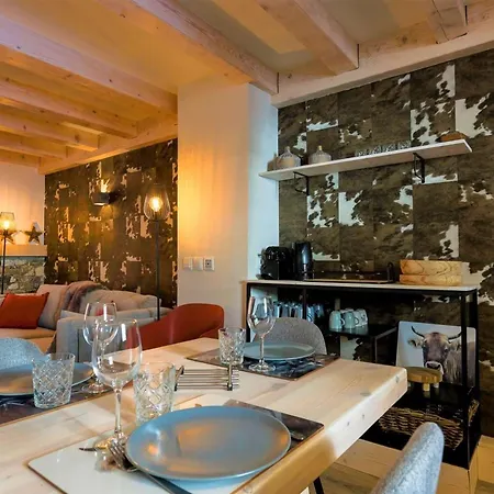 Somptueux De 130 M², Exposé Plein Sud, Vue Sur Les Montagnes. Chalet