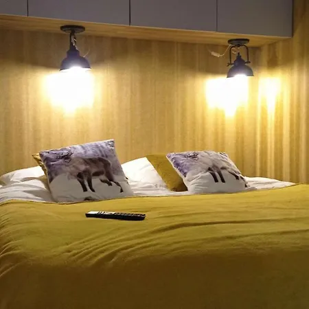 Somptueux De 130 M², Exposé Plein Sud, Vue Sur Les Montagnes. *