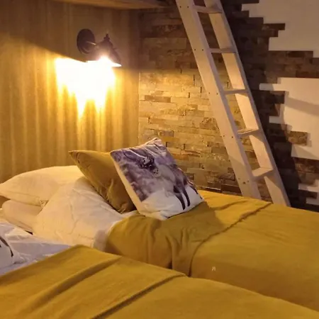 Chalet Somptueux De 130 M², Expose Plein Sud, Vue Sur Les Montagnes. *