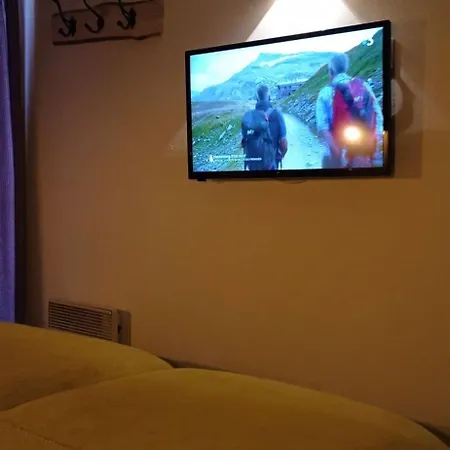 Somptueux De 130 M², Exposé Plein Sud, Vue Sur Les Montagnes. *