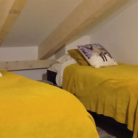 Chalet Somptueux De 130 M², Exposé Plein Sud, Vue Sur Les Montagnes. *